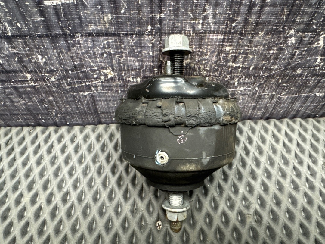 Подушка двигателя, 6860 рублей, Красноярск