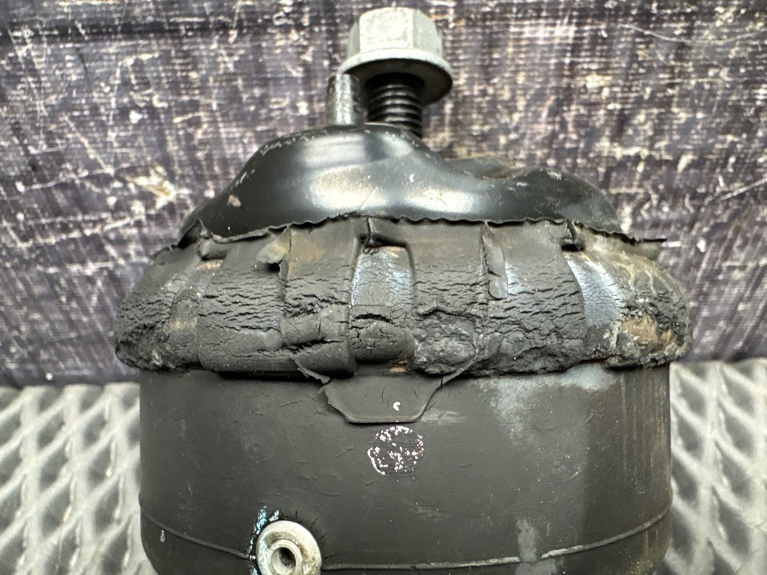 Подушка двигателя, 6860 рублей, Красноярск