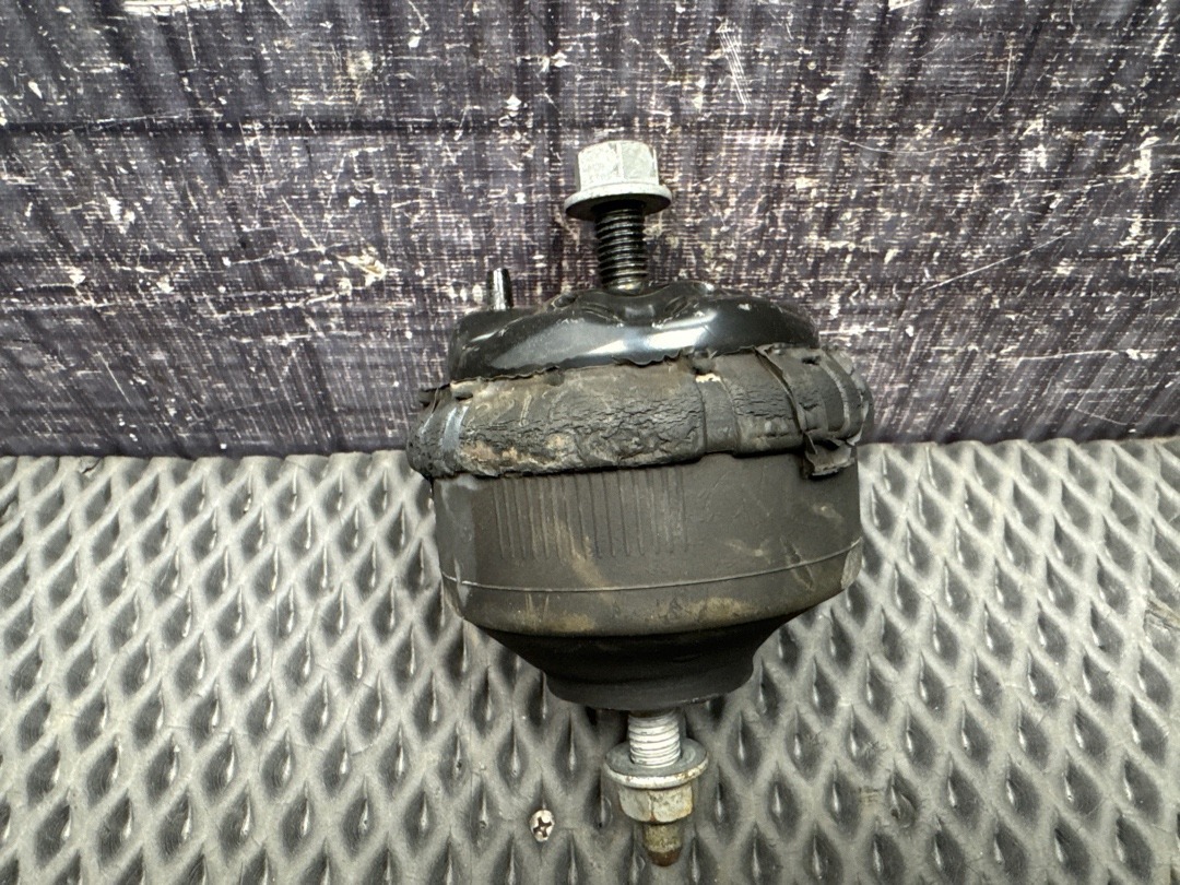 Подушка двигателя, 6860 рублей, Красноярск