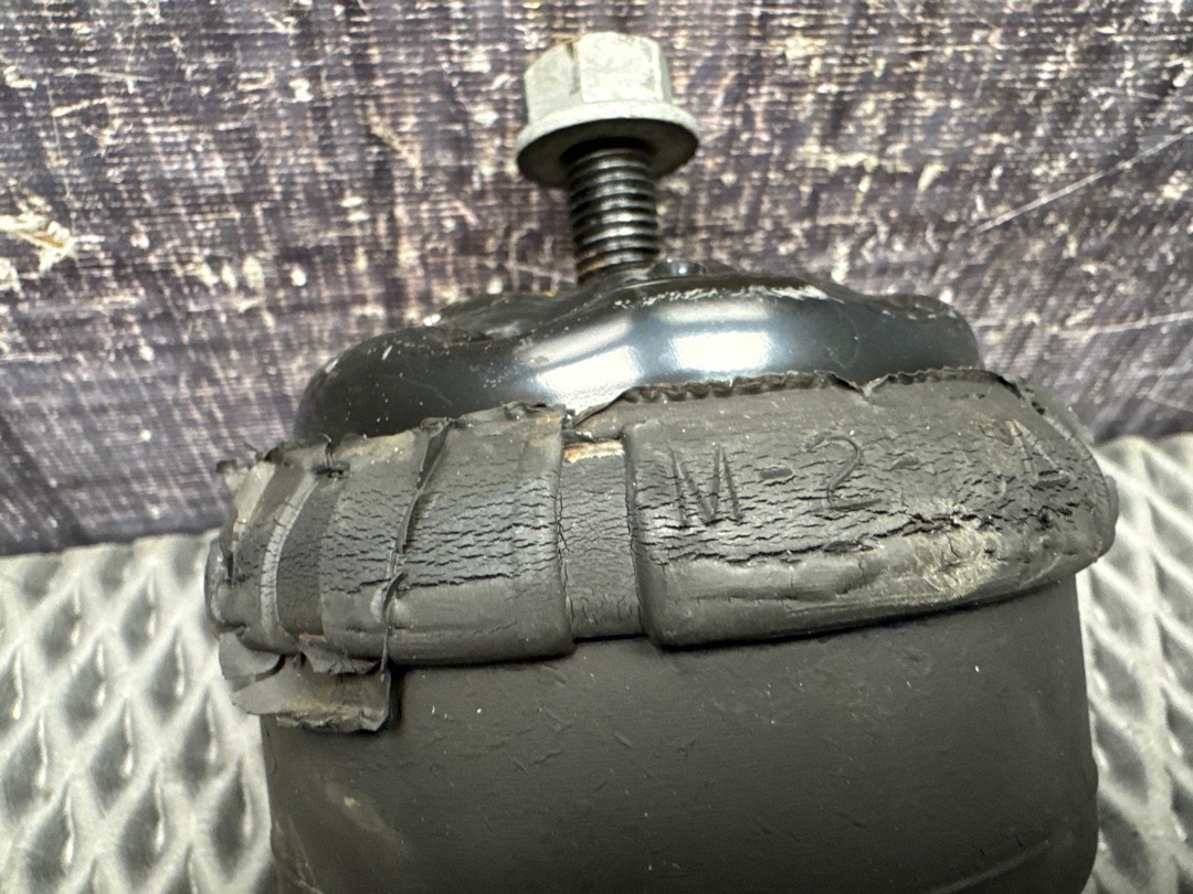 Подушка двигателя, 6860 рублей, Красноярск