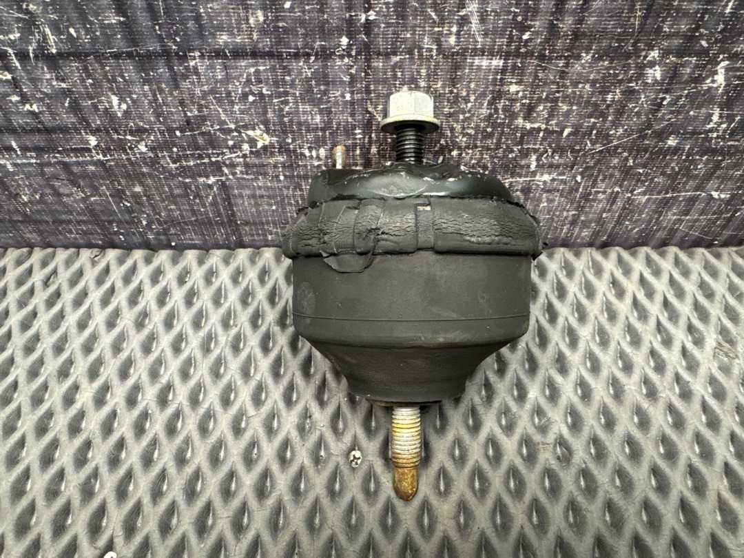 Подушка двигателя, 6860 рублей, Красноярск