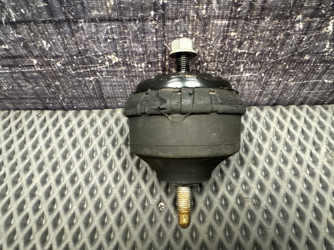 Подушка двигателя, 6860 рублей, Красноярск