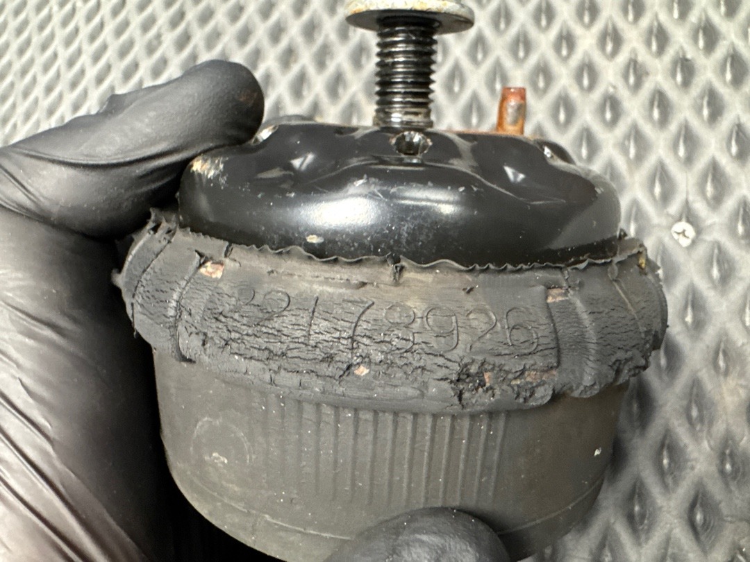 Подушка двигателя, 6860 рублей, Красноярск