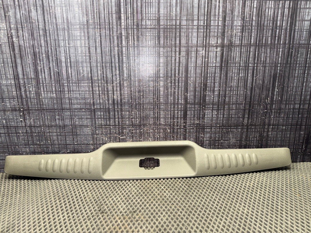 Пластик багажника, 1360 рублей, Красноярск