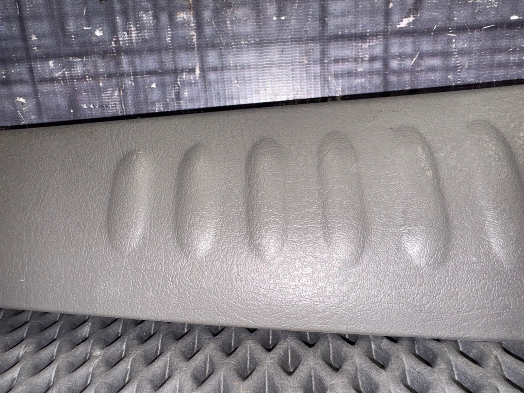 Пластик багажника, 1360 рублей, Красноярск