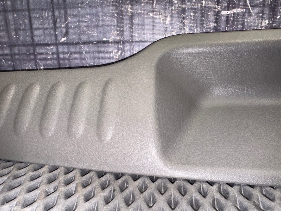 Пластик багажника, 1360 рублей, Красноярск