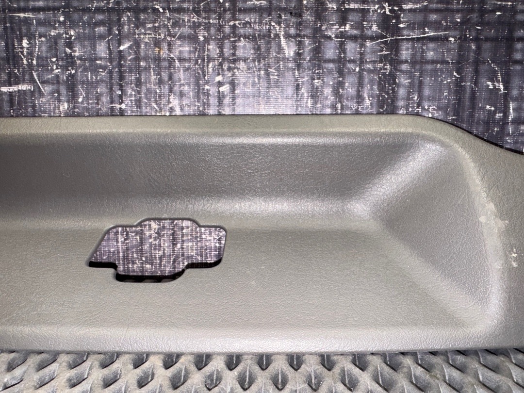 Пластик багажника, 1360 рублей, Красноярск