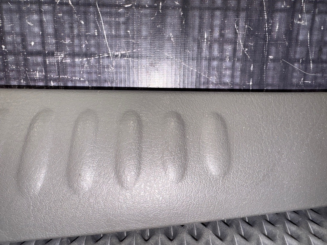 Пластик багажника, 1360 рублей, Красноярск