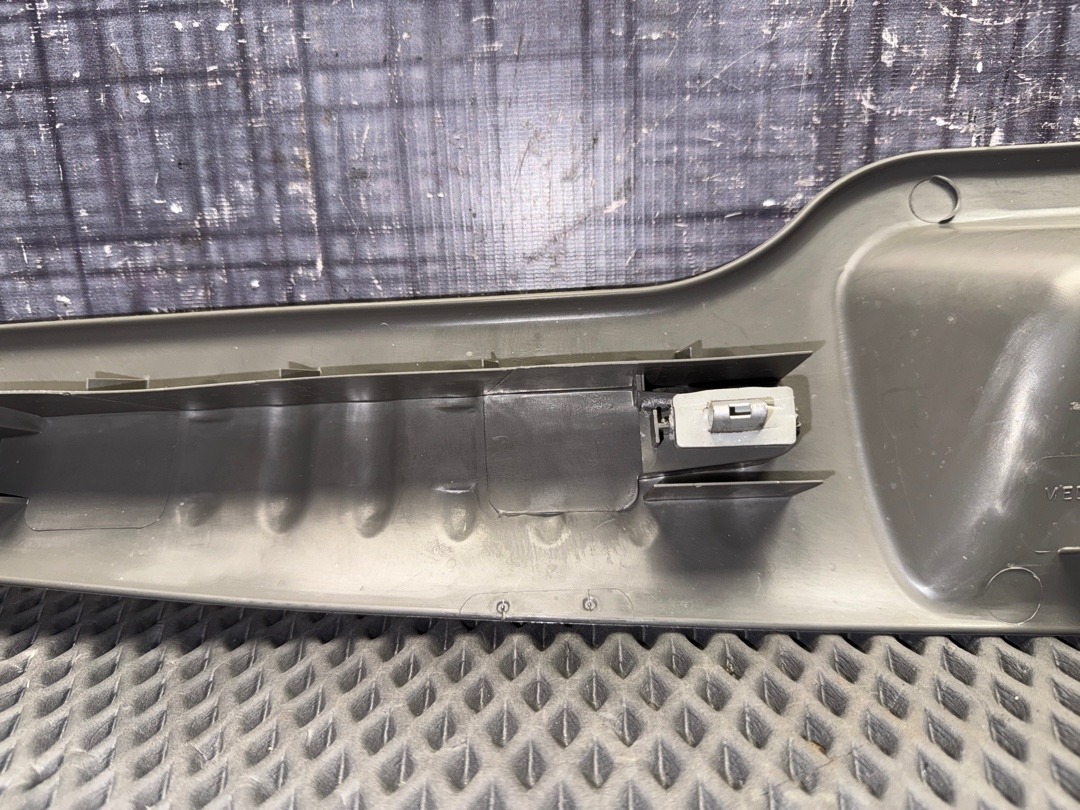 Пластик багажника, 1360 рублей, Красноярск