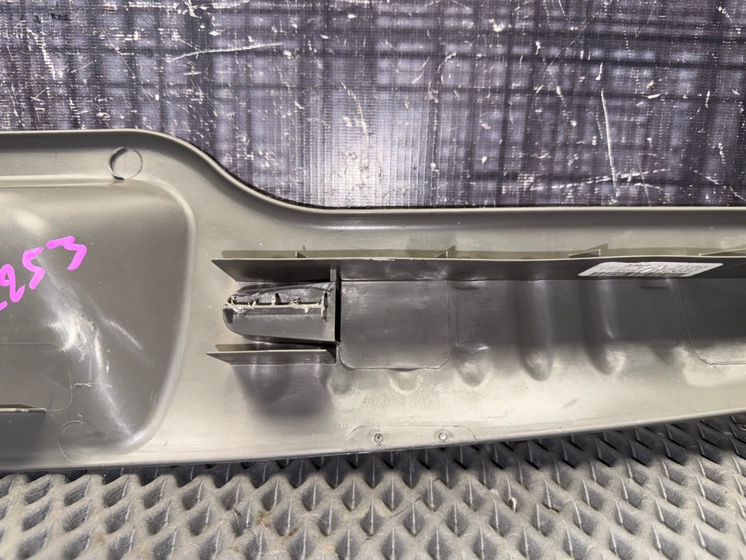 Пластик багажника, 1360 рублей, Красноярск