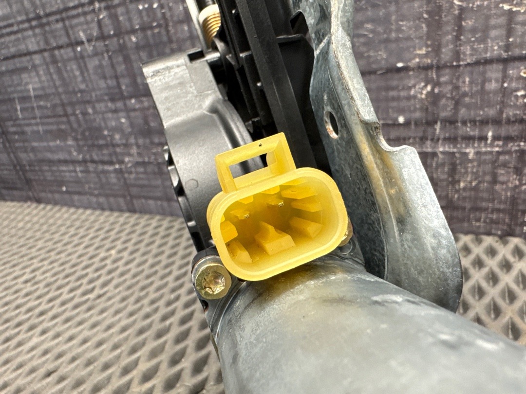 Стеклоподъемник, 3640 рублей, Красноярск