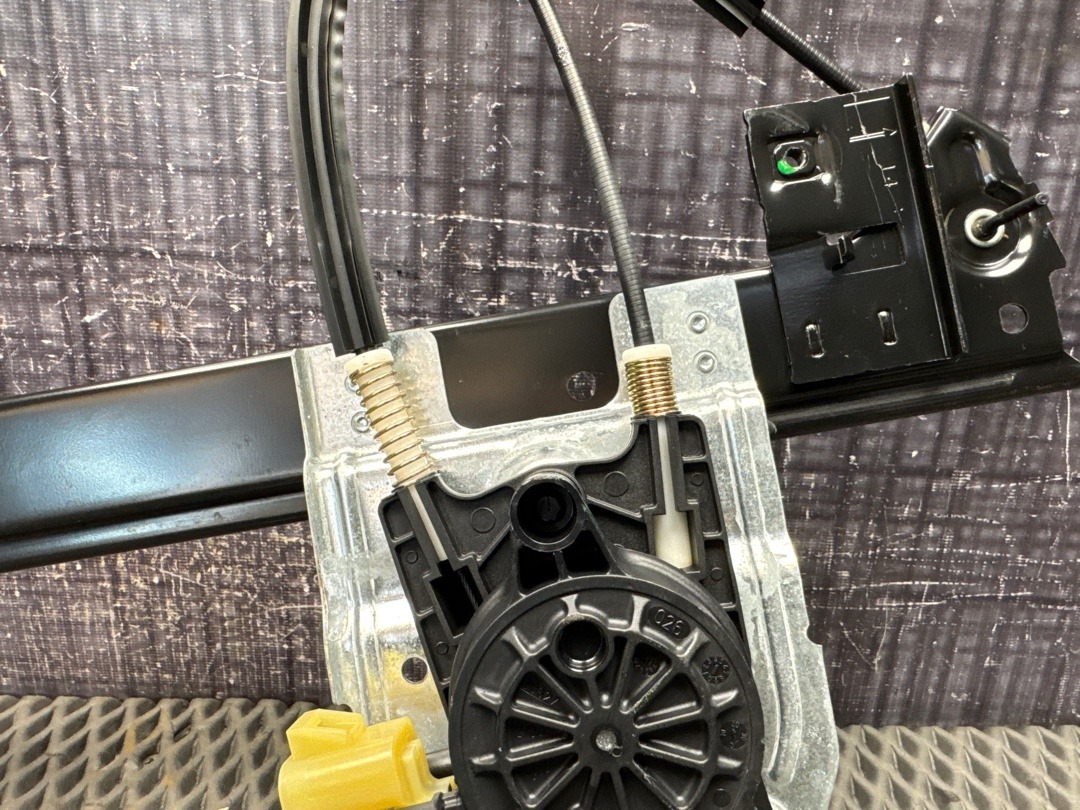 Стеклоподъемник, 3640 рублей, Красноярск