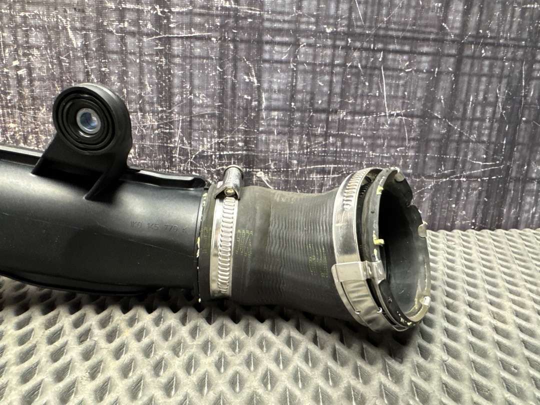 Патрубок интеркуллера, 3680 рублей, Красноярск