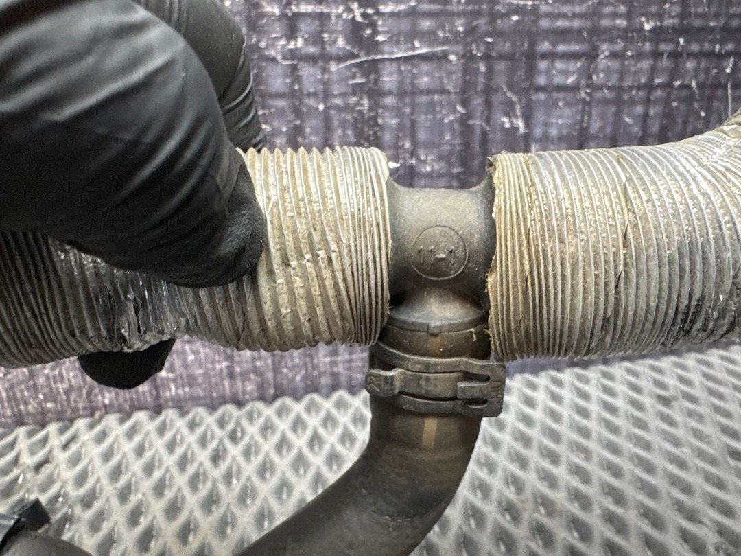 Патрубок печки, 2010 рублей, Красноярск