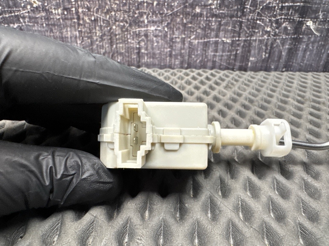 Замок лючка бензобака, 1420 рублей, Красноярск