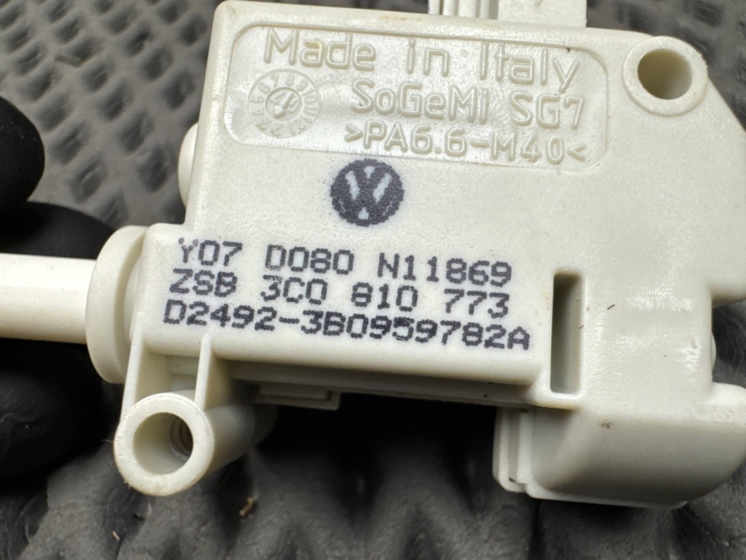 Замок лючка бензобака, 1420 рублей, Красноярск