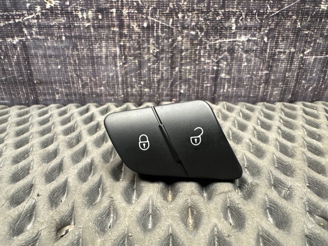 Кнопка центрального замка, 540 рублей, Красноярск