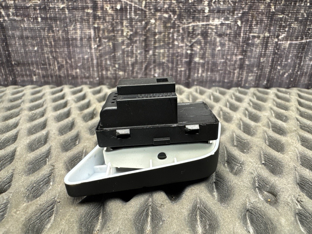 Кнопка центрального замка, 540 рублей, Красноярск