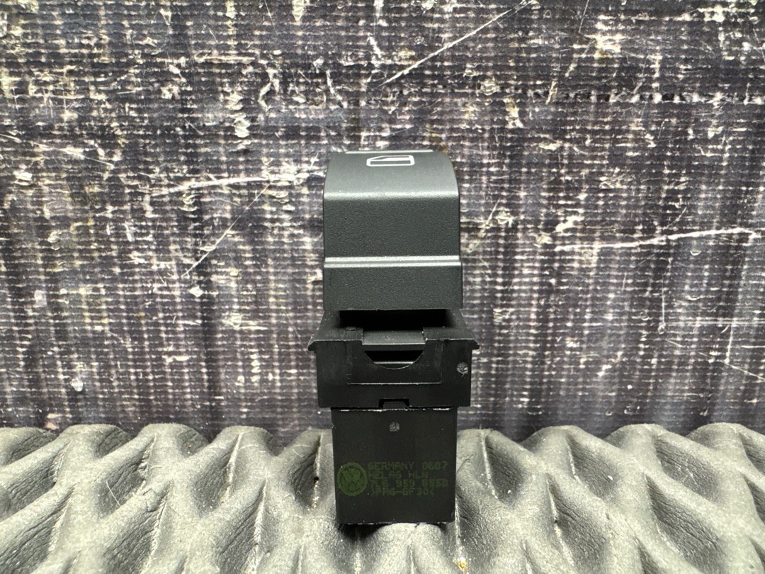 Кнопка стеклоподъемника, 730 рублей, Красноярск