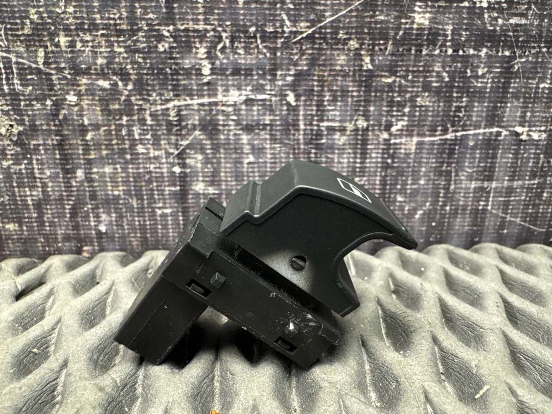 Кнопка стеклоподъемника, 730 рублей, Красноярск