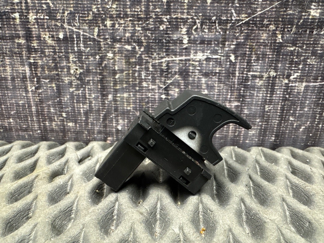 Кнопка стеклоподъемника, 730 рублей, Красноярск