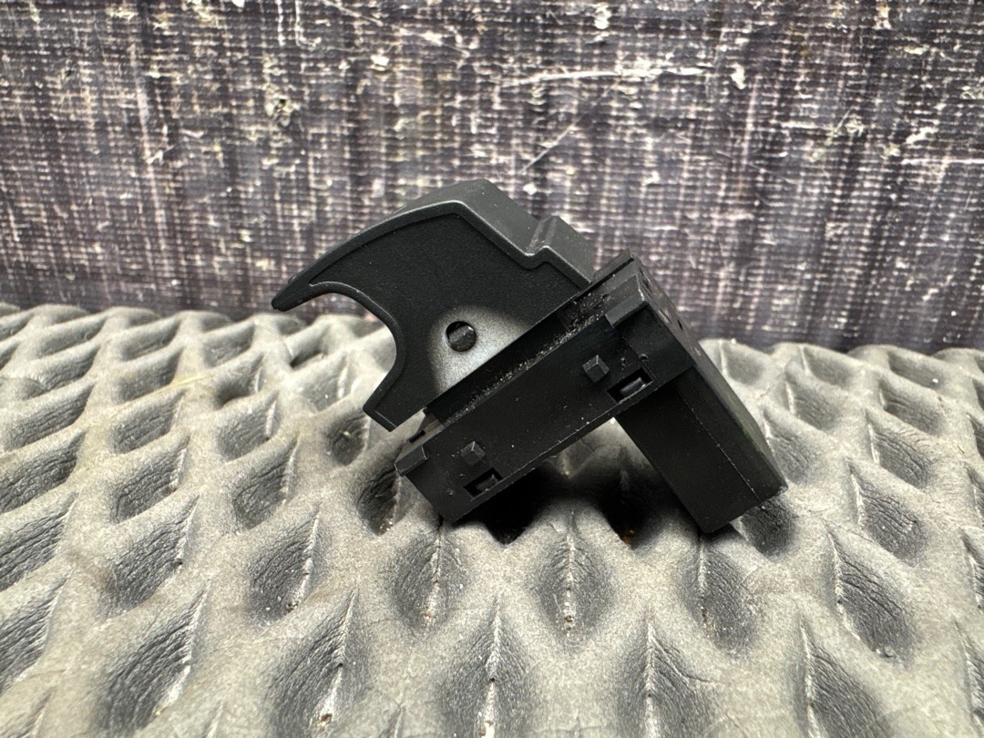 Кнопка стеклоподъемника, 730 рублей, Красноярск