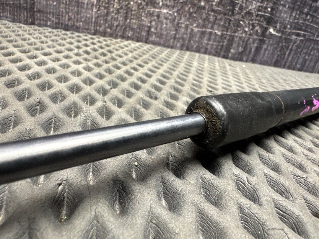 Амортизатор капота, 1210 рублей, Красноярск