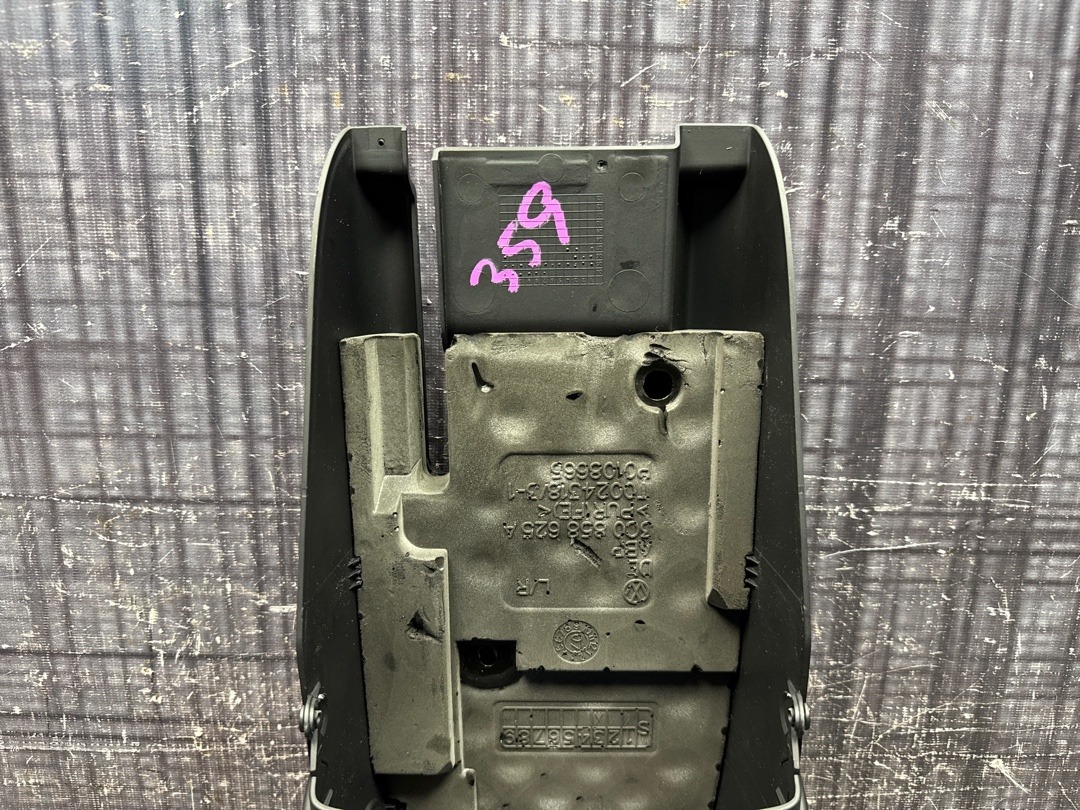 Кожух рулевой колонки, 1420 рублей, Красноярск