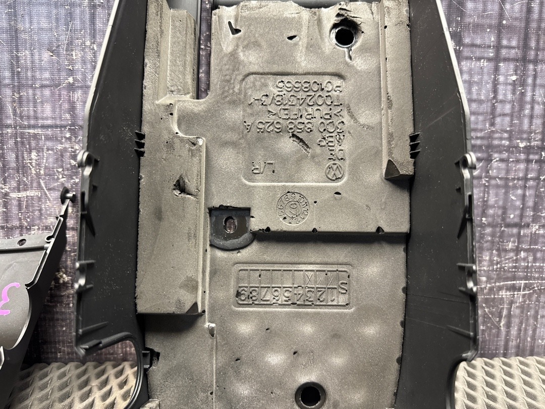 Кожух рулевой колонки, 1420 рублей, Красноярск