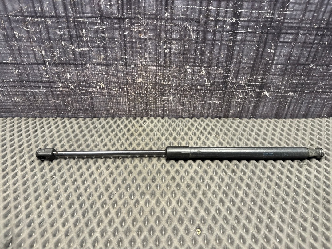 Амортизатор багажника, 880 рублей, Красноярск