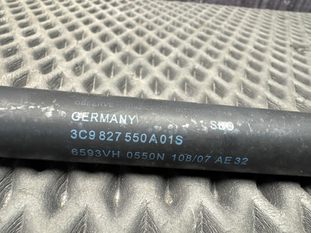 Амортизатор багажника, 880 рублей, Красноярск