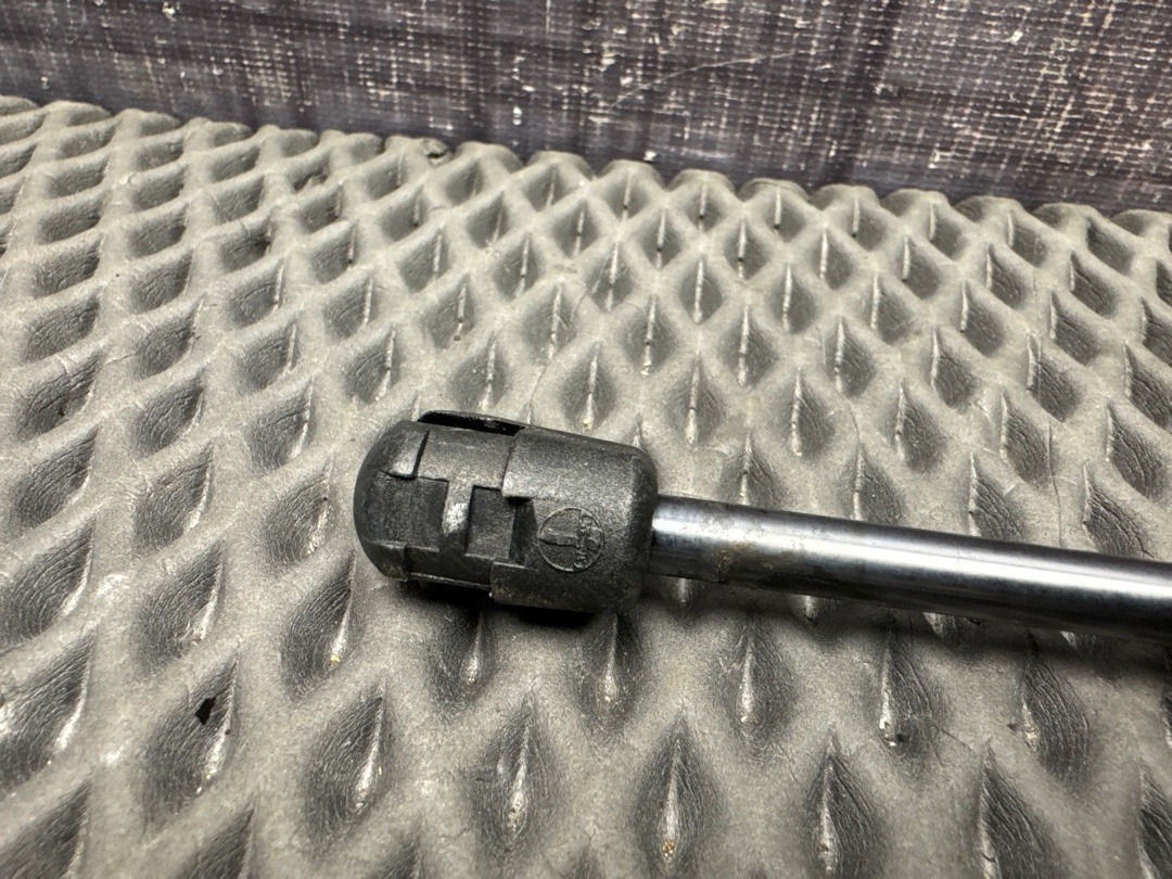 Амортизатор багажника, 880 рублей, Красноярск