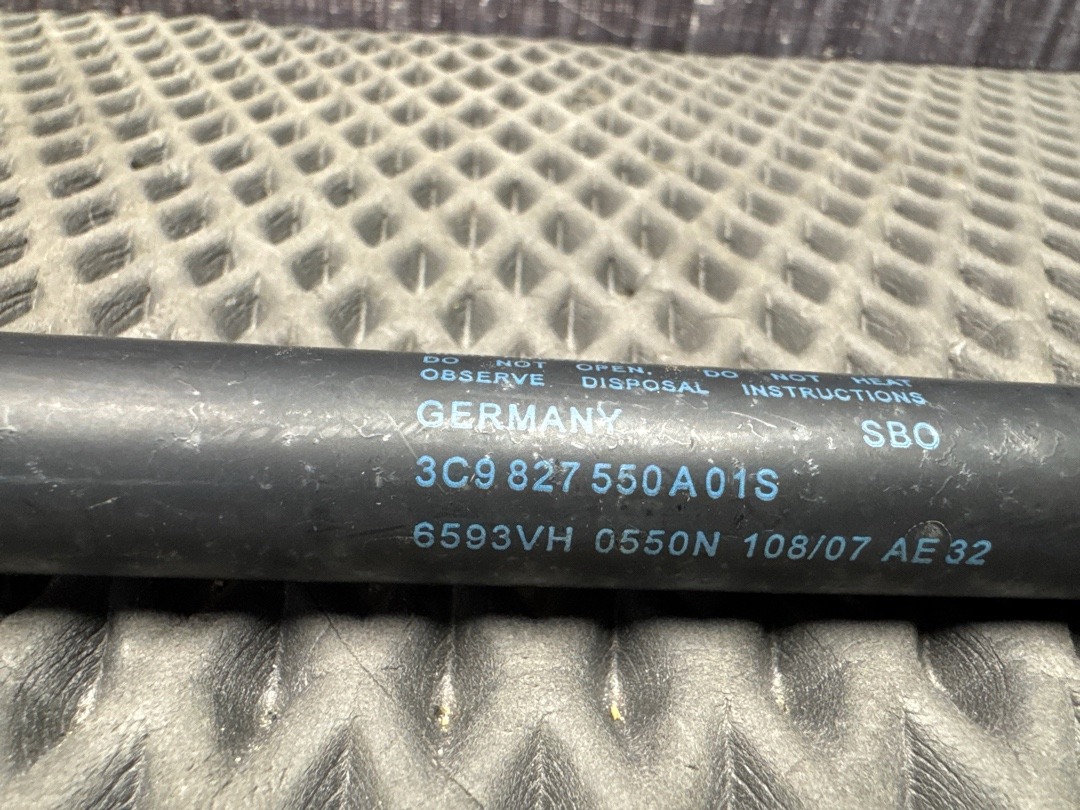 Амортизатор багажника, 880 рублей, Красноярск