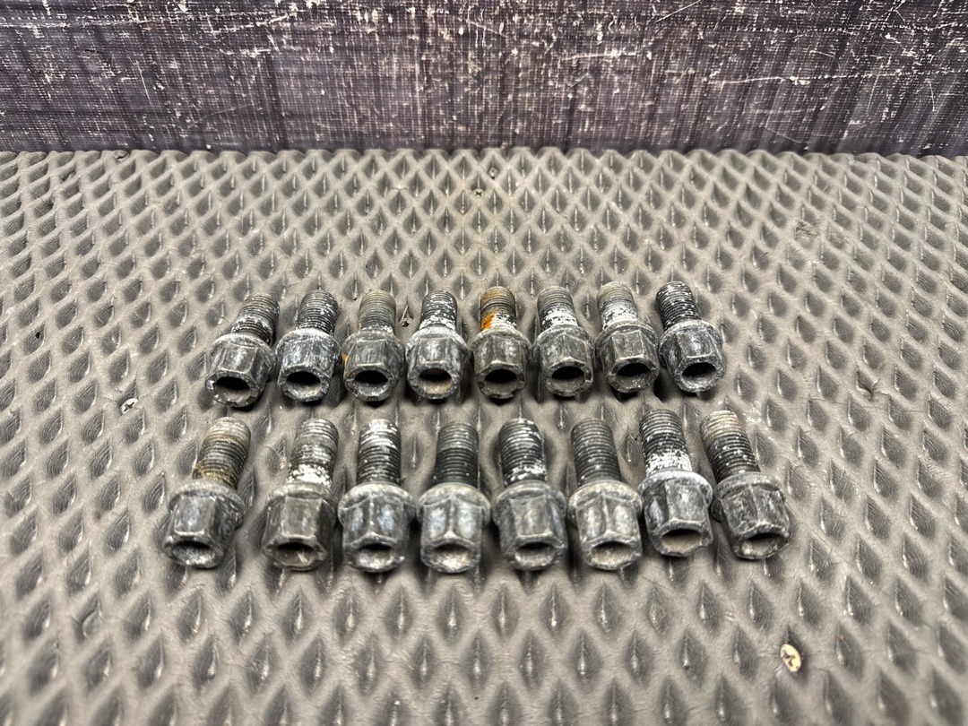 Комплект колесных болтов, 3120 рублей, Красноярск