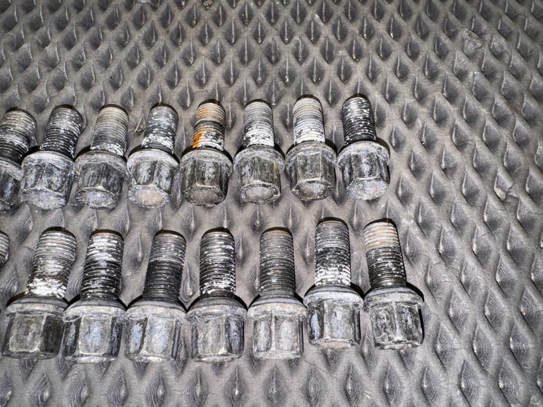 Комплект колесных болтов, 3120 рублей, Красноярск