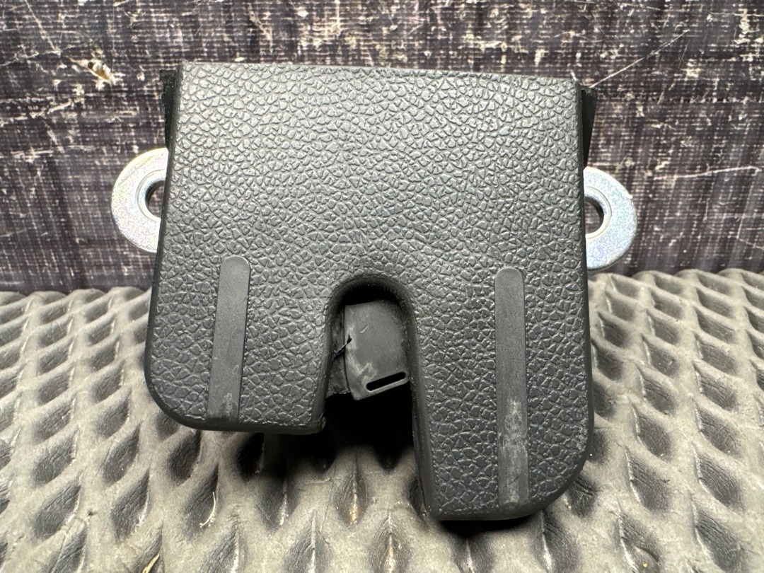 Замок багажника, 3220 рублей, Красноярск