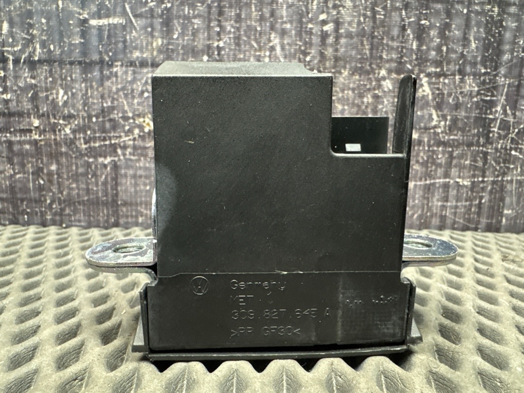 Замок багажника, 3220 рублей, Красноярск