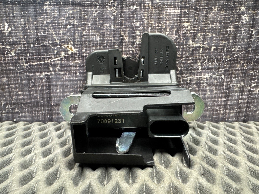 Замок багажника, 3220 рублей, Красноярск