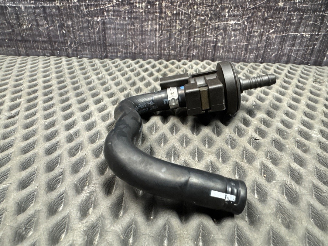 Клапан вентиляции топливного бака, 1520 рублей, Красноярск