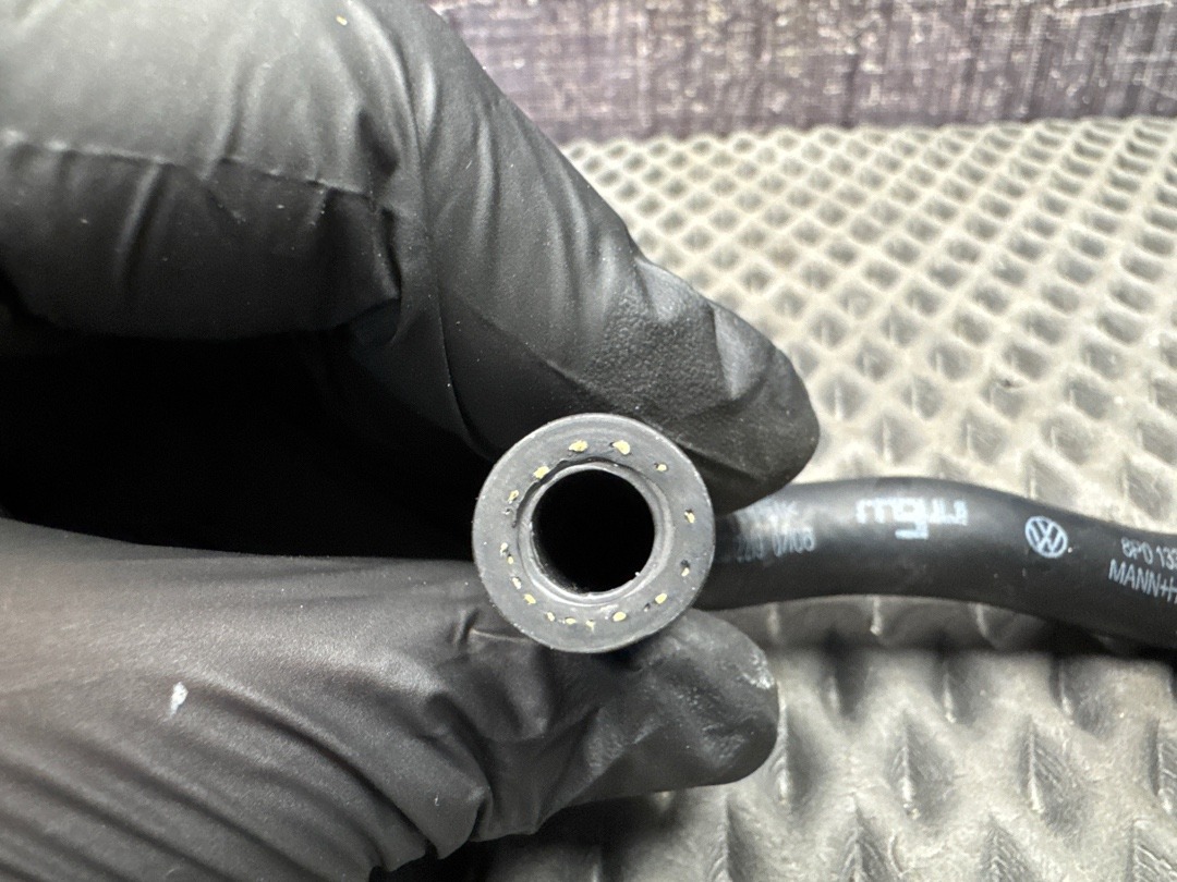 Клапан вентиляции топливного бака, 1520 рублей, Красноярск