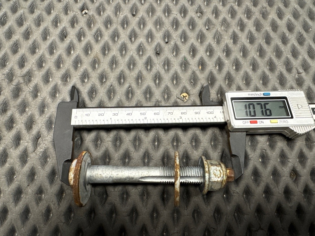 Болт развальный, 710 рублей, Красноярск