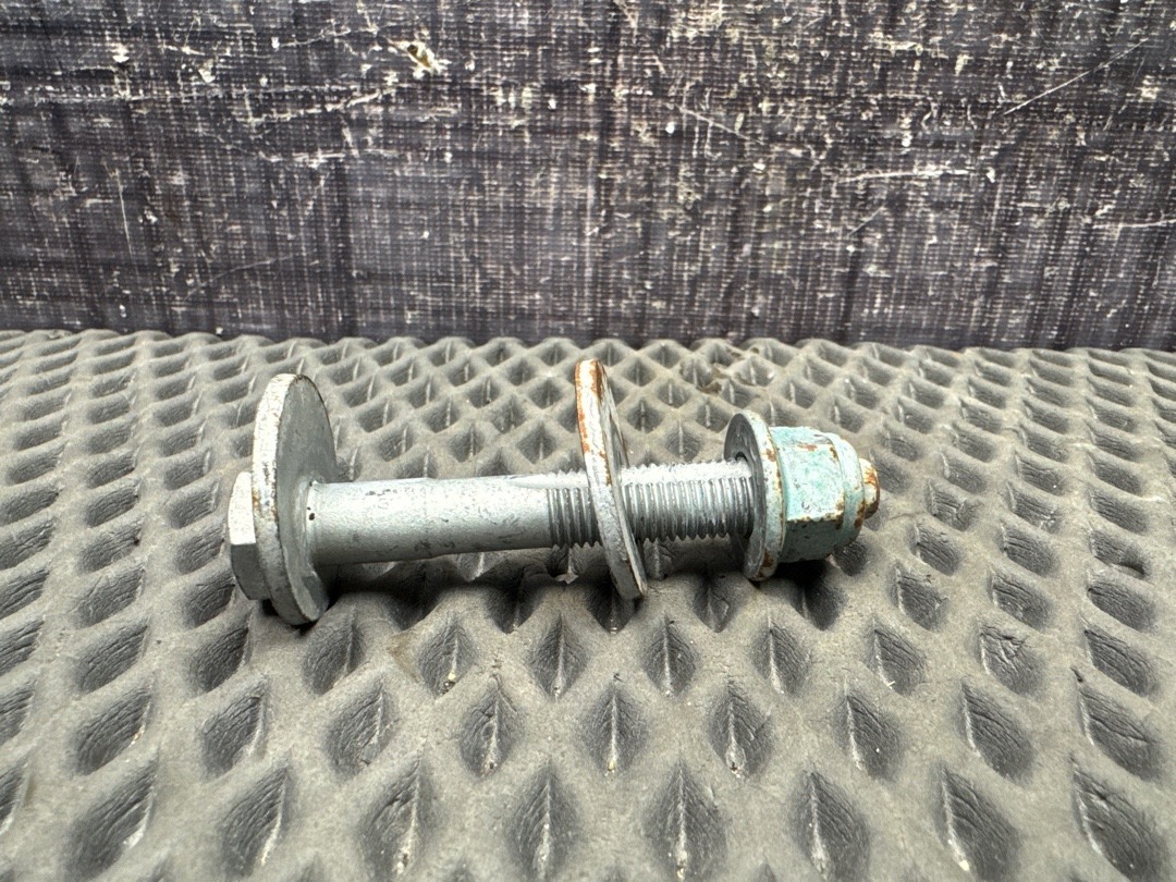 Болт развальный, 710 рублей, Красноярск