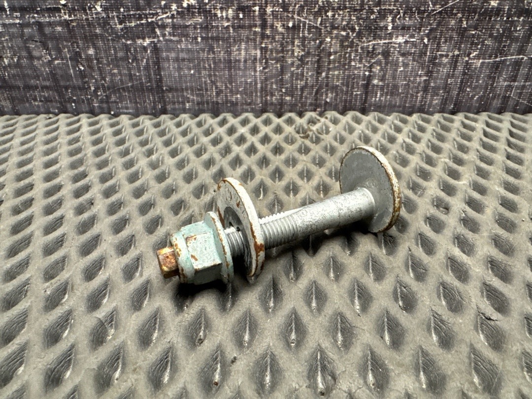 Болт развальный, 710 рублей, Красноярск