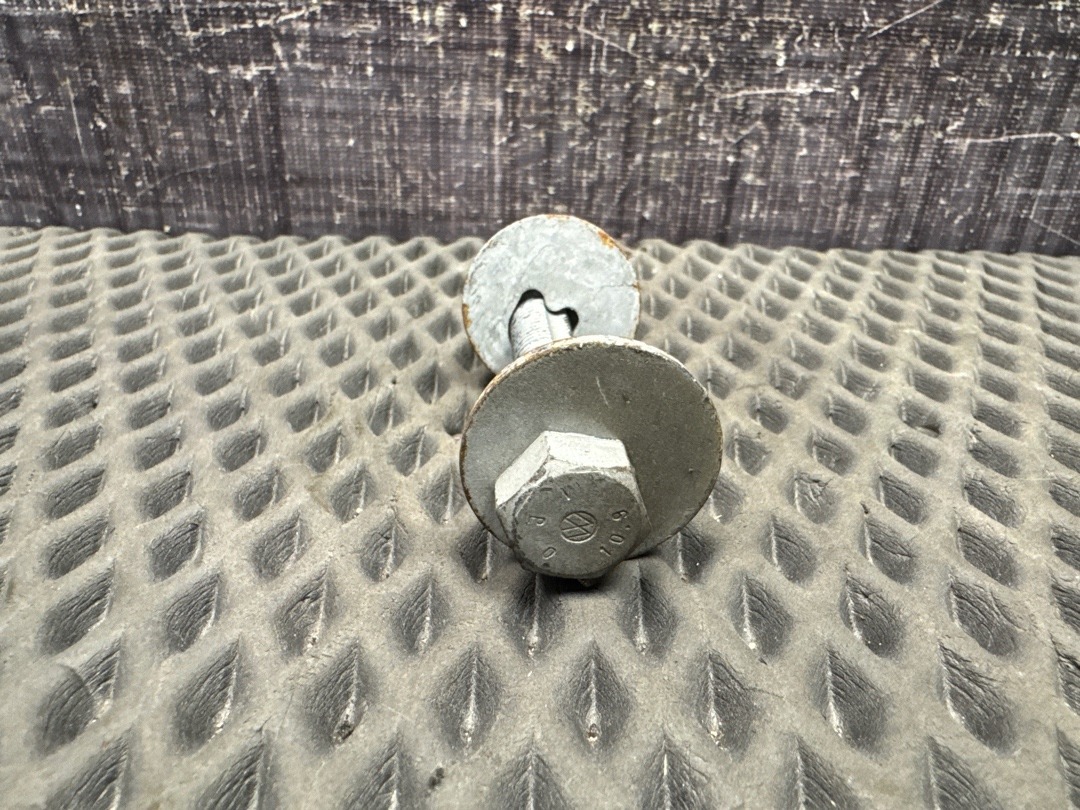 Болт развальный, 710 рублей, Красноярск