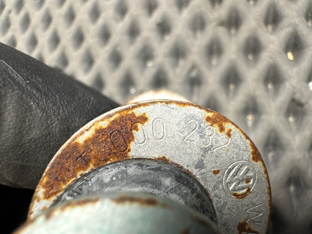 Болт развальный, 710 рублей, Красноярск