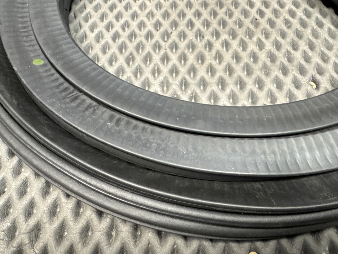 Уплотнитель крышки багажника, 1360 рублей, Красноярск