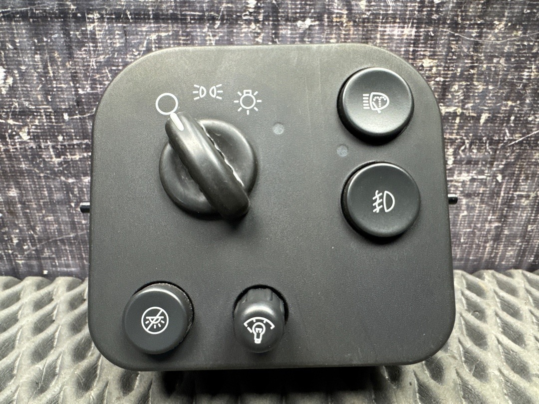 Переключатель света, 1680 рублей, Красноярск