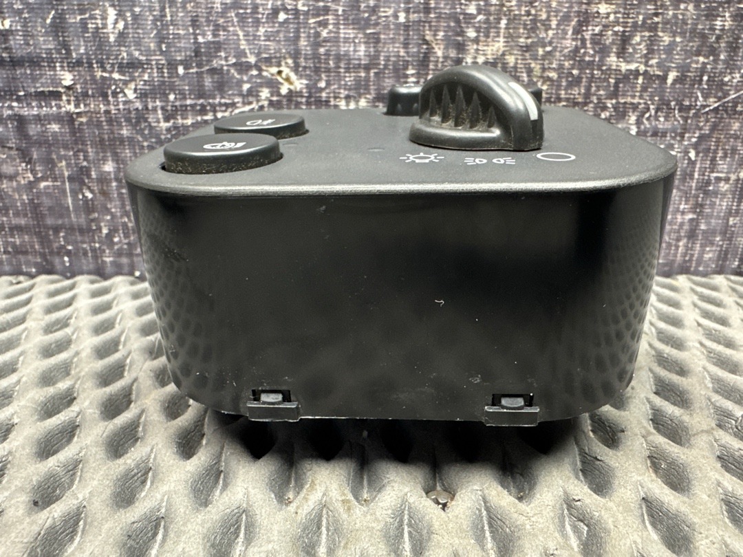 Переключатель света, 1680 рублей, Красноярск