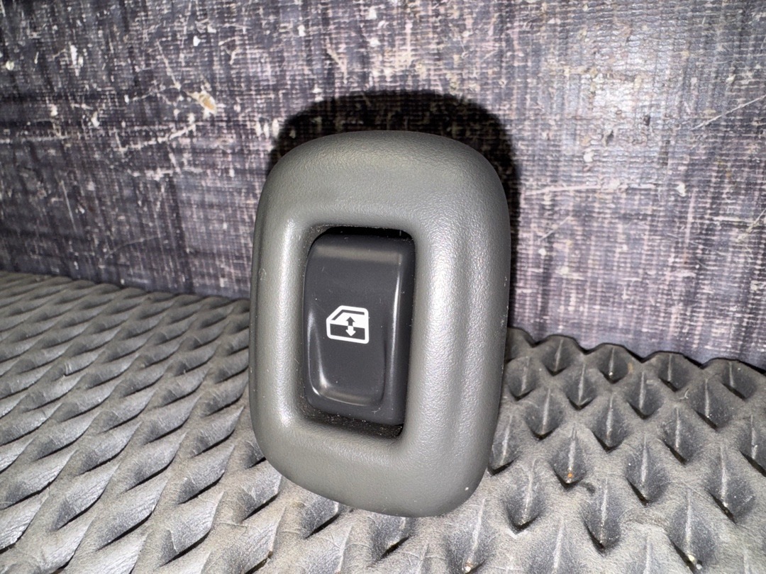 Кнопка стеклоподъемника, 550 рублей, Красноярск