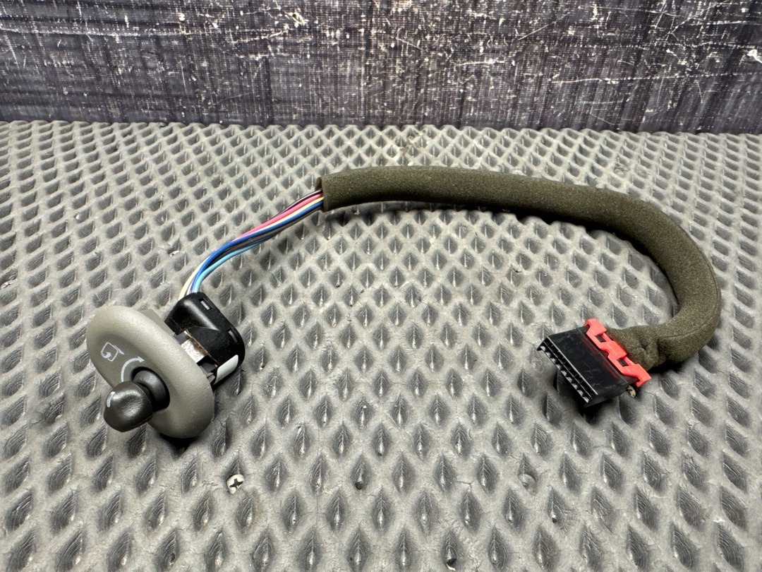 Кнопка регулировки зеркал, 1820 рублей, Красноярск